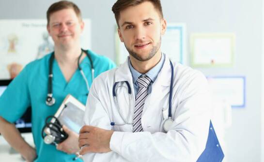 Hormony i zdrowie – kiedy skonsultować się ze specjalistą endokrynologii