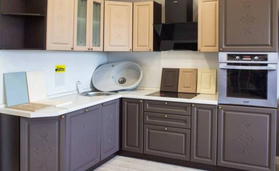 Jak zaplanować funkcjonalną kuchnię na wymiar – inspiracje i porady