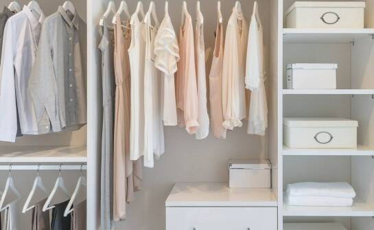 Szafy na wymiar – jak dopasować rozwiązania do różnych pomieszczeń