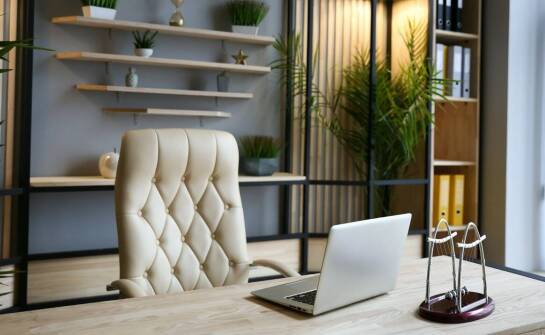 Meble na wymiar – jak stworzyć praktyczne i estetyczne wnętrze domu