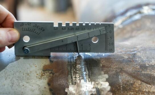 Metody oceny twardości materiałów – jak przebiegają i gdzie znajdują zastosowanie