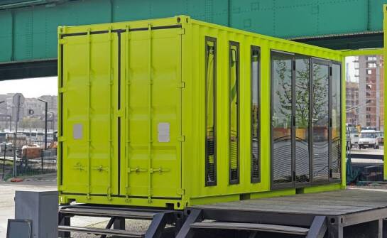 Kontener do samodzielnego montażu – najważniejsze informacje i możliwości użytkowania