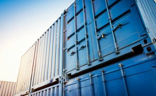 Kontener magazynowy — uniwersalne rozwiązanie do efektywnego przechowywania rzeczy