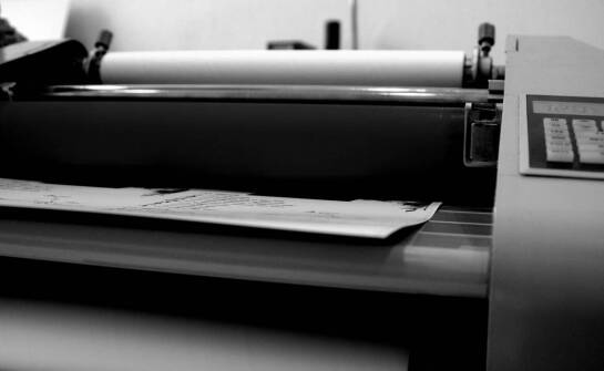 Najważniejsze trendy i zastosowania poligrafii w codziennym życiu