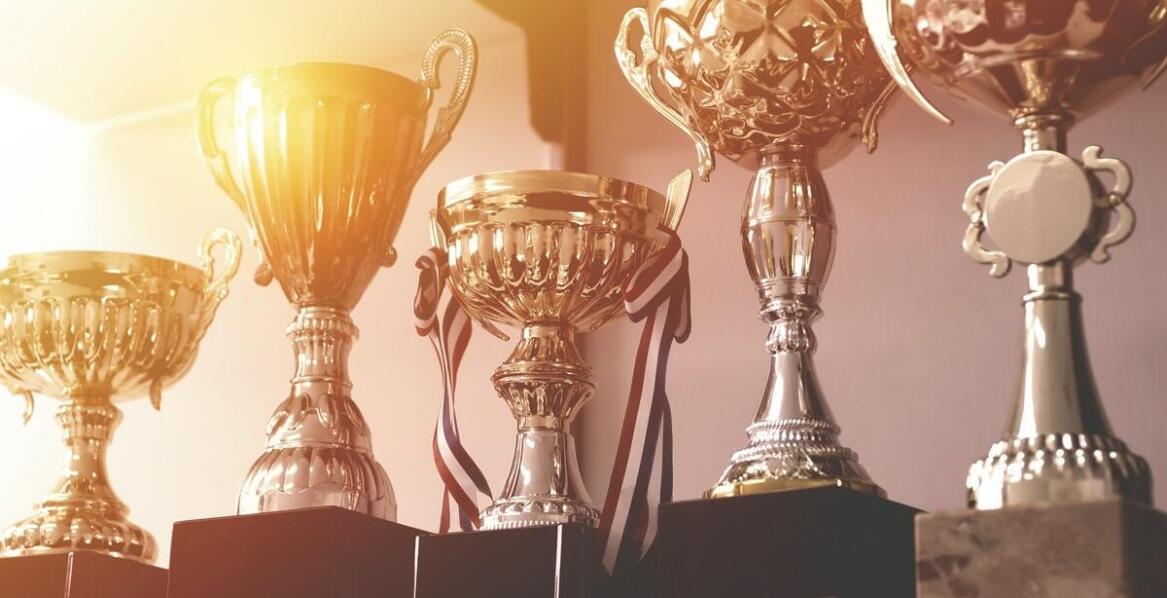 Historia pucharów – symbolika, znaczenie i inspiracje na różne okazje