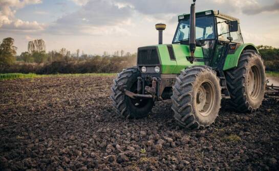 Części do maszyn rolniczych – praktyczne informacje oraz najnowsze trendy