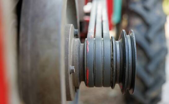 Jakie funkcje pełnią łożyska i kiedy warto je wymieniać?