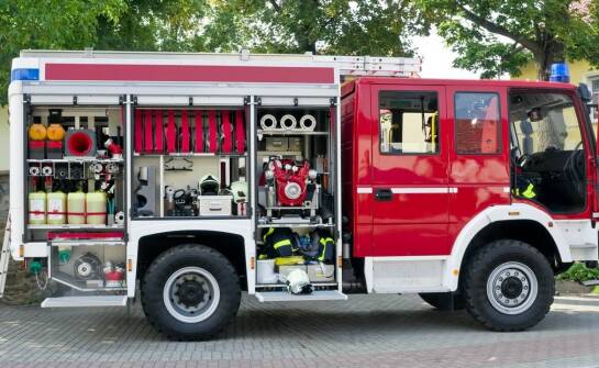 Sprzęt pożarniczy w sklepie online – jakie produkty cieszą się największym zainteresowaniem