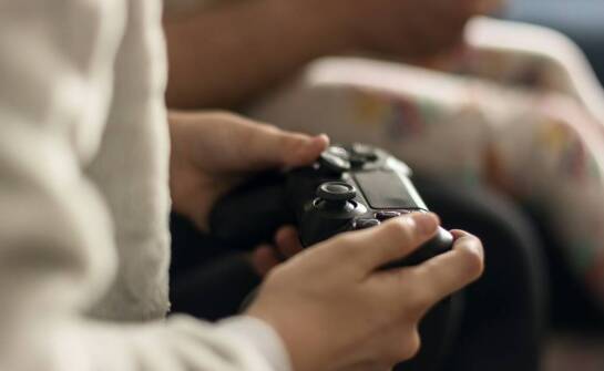 Najważniejsze zasady czyszczenia konsoli – jak zapewnić długą żywotność sprzętu