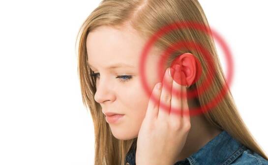 Objawy niedosłuchu – jak je rozpoznać i kiedy zgłosić się na badania?