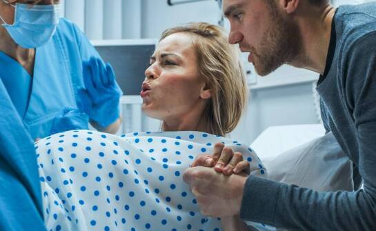 Jak przebiega rehabilitacja po infekcji Covid-19 i jakie korzyści przynosi?