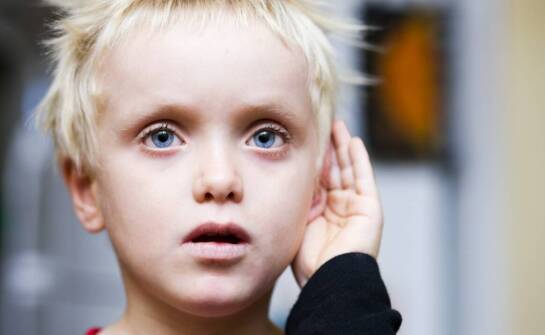 Najczęstsze przyczyny niedosłuchu i skuteczne sposoby poprawy słyszenia