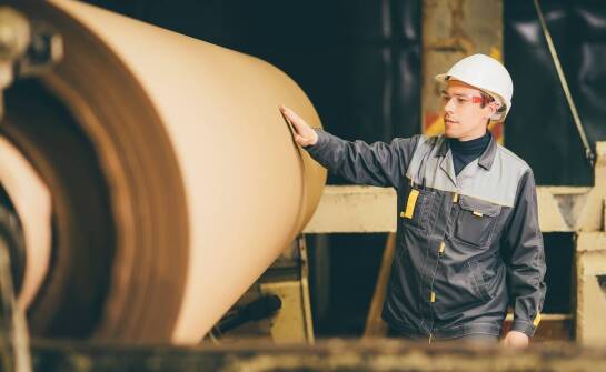 Arkusze papieru – rodzaje, zastosowania i znaczenie w codziennym życiu