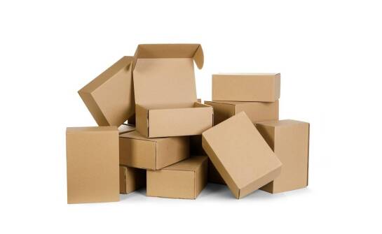 Tektura lita – zastosowania, cechy i proces produkcji w branży opakowań