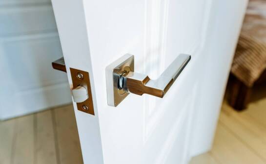 Klamka Dorma – najważniejsze cechy, zastosowanie i możliwości wykorzystania