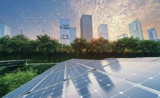 Finansowanie odnawialnych źródeł energii a redukcja kosztów operacyjnych firm