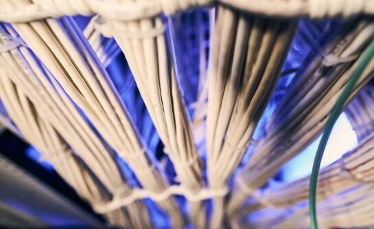 Kable telekomunikacyjne a kompatybilność z urządzeniami smart home