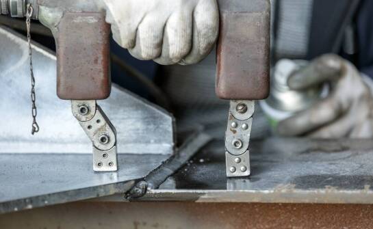 Profesjonalne usługi serwisowe dla elektromagnesów przemysłowych