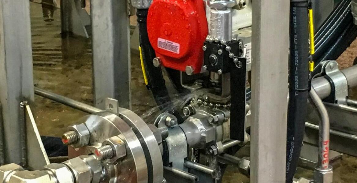 Rola koszy ssawnych z zaworem zwrotnym dn 100 w instalacjach przemysłowych: kluczowe zastosowania