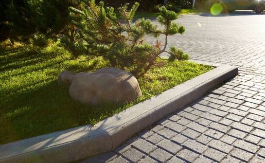 Zastosowanie obrzeży betonowych w nowoczesnym krajobrazie miejskim