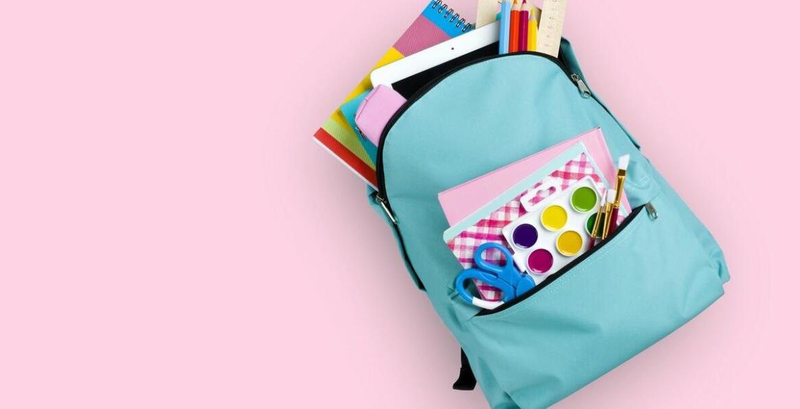 Zastosowanie plecaków reklamowych z logo w kampaniach CSR