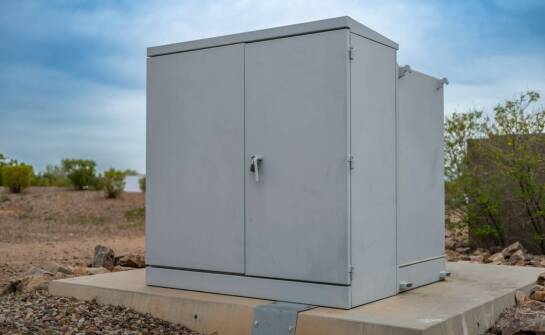 Dlaczego szafka metalowa zamykana na klucz to niezbędny element wyposażenia biurowego?