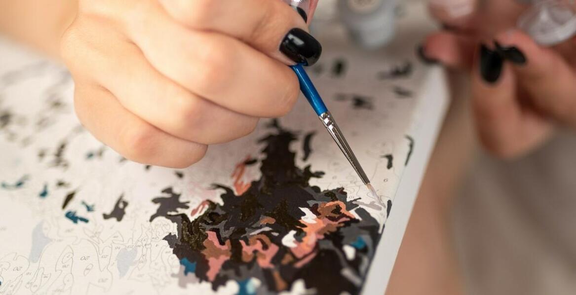 Jak unikalne dekoracje mogą wzbogacić przestrzenie parków rozrywki?