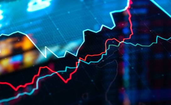 Jak programowanie EA wpływa na szybkość reakcji na zmiany rynkowe?