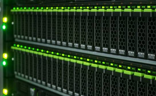 Jak poprawić wydajność strony dzięki odpowiedniemu hostingowi?