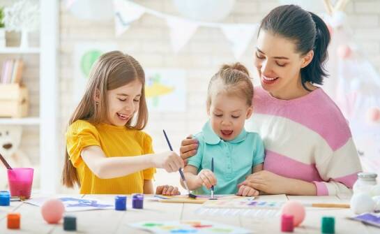 Rola rodziców w wspieraniu nauki rysunku dzieci podczas kursów online