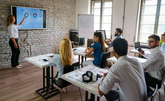 Jak poprawić komunikację wewnętrzną, by chronić się przed wirusami szyfrującymi dane?