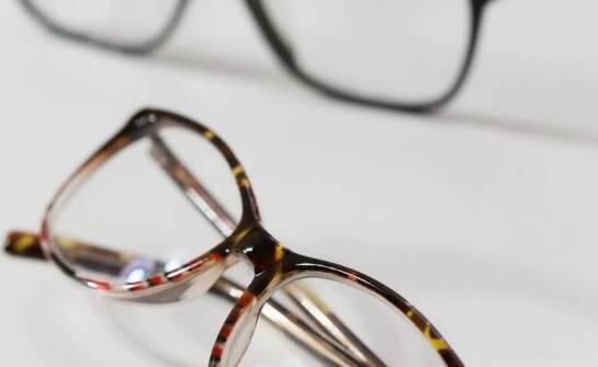 Dlaczego oprawki kocie cieszą się tak dużą popularnością?