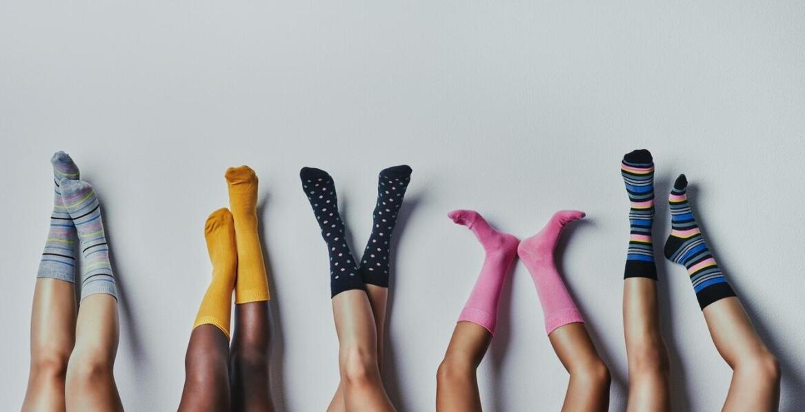 Jakie materiały dominują w produkcji pesail skarpet męskich?