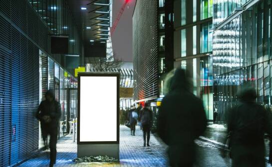 Sitodruk na szkle w kontekście nowoczesnych rozwiązań reklamowych