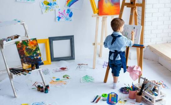 Letni kurs rysunku dla dzieci – jakie umiejętności mogą zdobyć najmłodsi