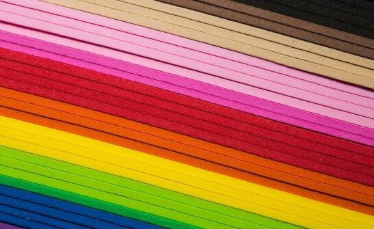 Jakie korzyści niesie ze sobą wykorzystanie różnych rodzajów tektury?