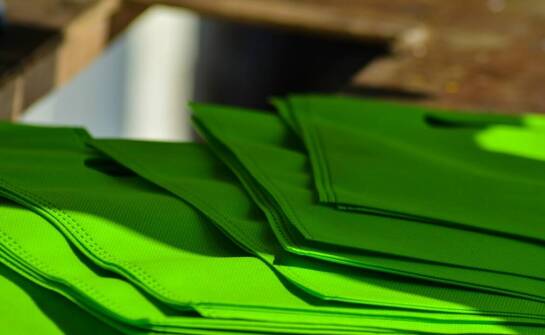 Jak dbać o neonowe torby, aby zachowały swój blask na długo?