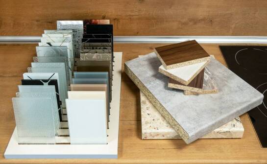 Nowoczesne wzory laminatów – jak wpływają na wygląd wnętrz?