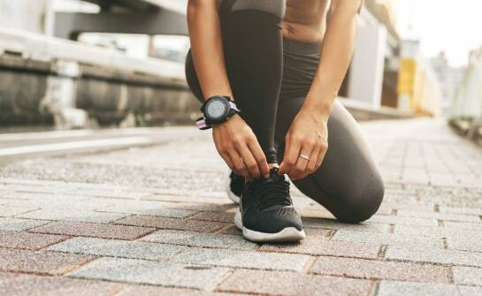 Wybór odpowiednich joggerów damskich: na co zwrócić uwagę przy zakupie?