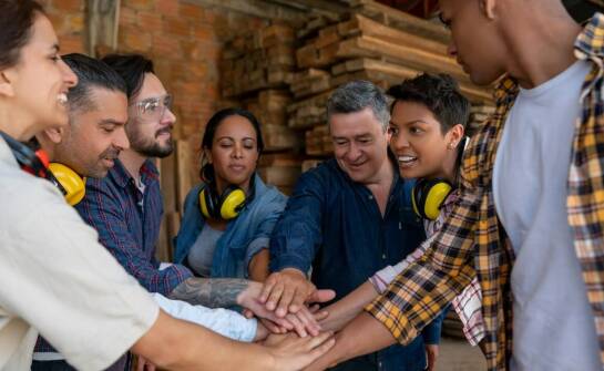 Dlaczego koszulki polo z logo firmy są kluczowym elementem strategii marketingowej?