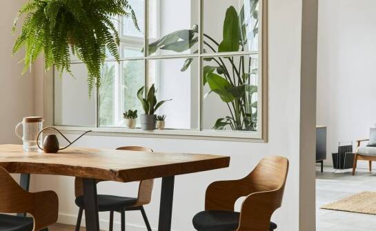 Różnorodność wykończeń luster żyrardów – jak dopasować do stylu wnętrza?