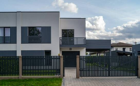 Wpływ ogrodzeń betonowych na wartość nieruchomości