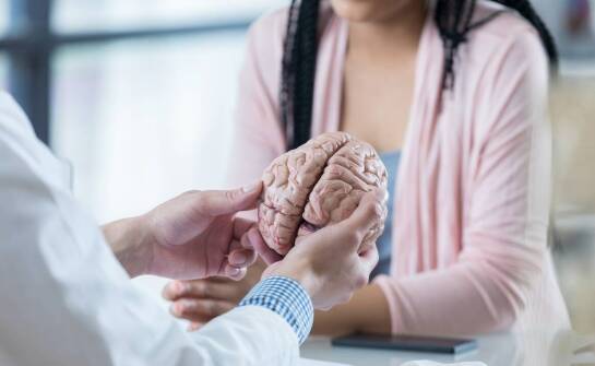 Jak przebiega pierwsza konsultacja u neurochirurga?