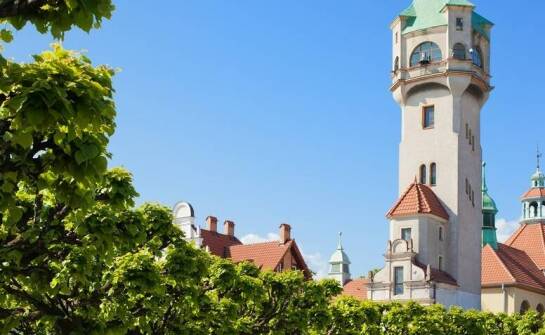 Jak przejażdżka kolejką w Rewalu może urozmaicić Twoje wakacje?