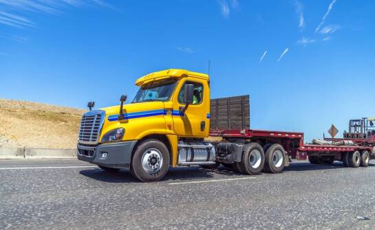 Wpływ międzynarodowych regulacji na akcyzę od samochodów ciężarowych