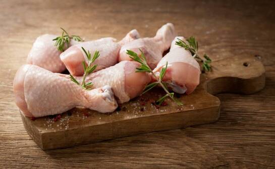 Jakie rodzaje drobiu są najlepsze dla psów na diecie BARF?