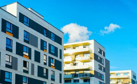 Korzyści z profesjonalnej termomodernizacji elewacji