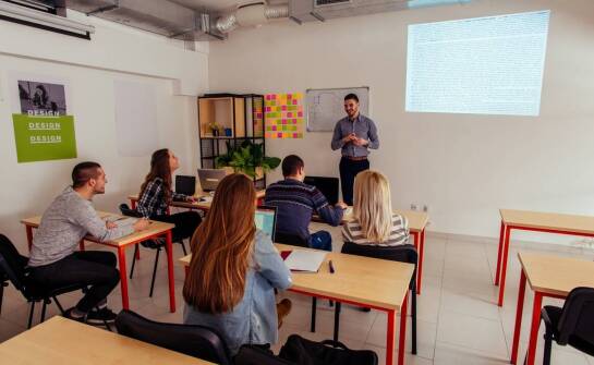 Rola interaktywnych elementów w nauce języka angielskiego online