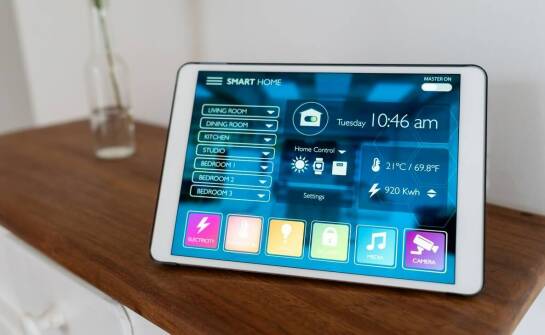 Jak podłączenie czujek alarmowych współpracuje z systemami inteligentnego domu?