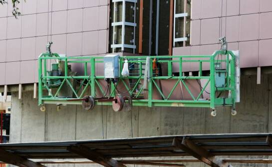 Wynajem sprzętu do prac elewacyjnych - co musisz wiedzieć?